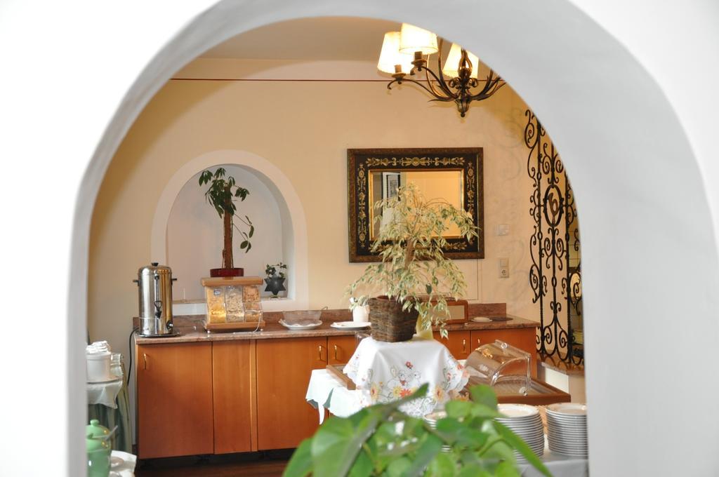 Großkirchheim Hotel Post מראה חיצוני תמונה
