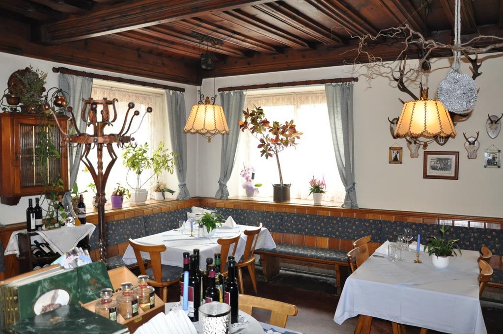 Großkirchheim Hotel Post מראה חיצוני תמונה