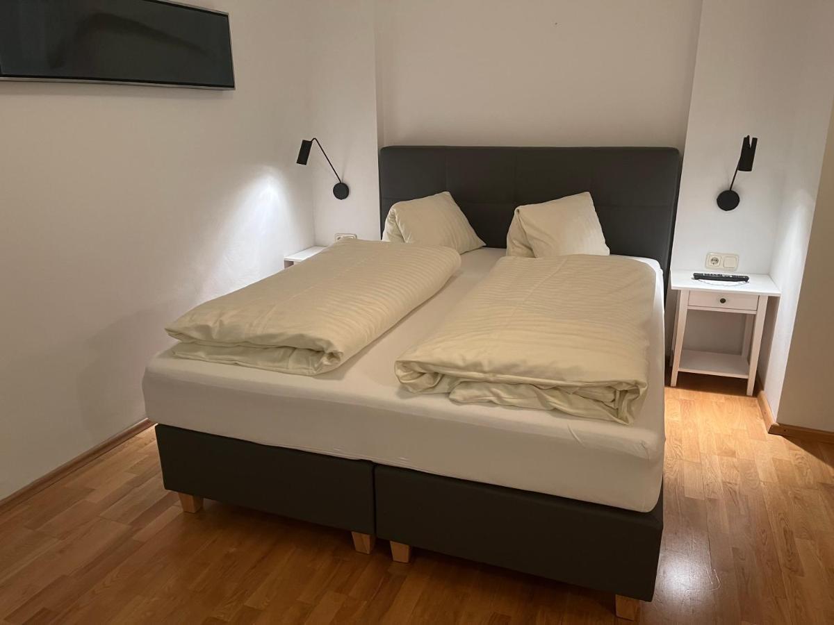 Großkirchheim Hotel Post מראה חיצוני תמונה