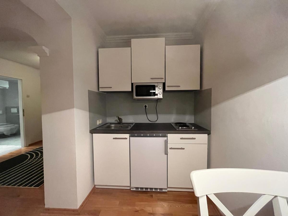Großkirchheim Hotel Post מראה חיצוני תמונה
