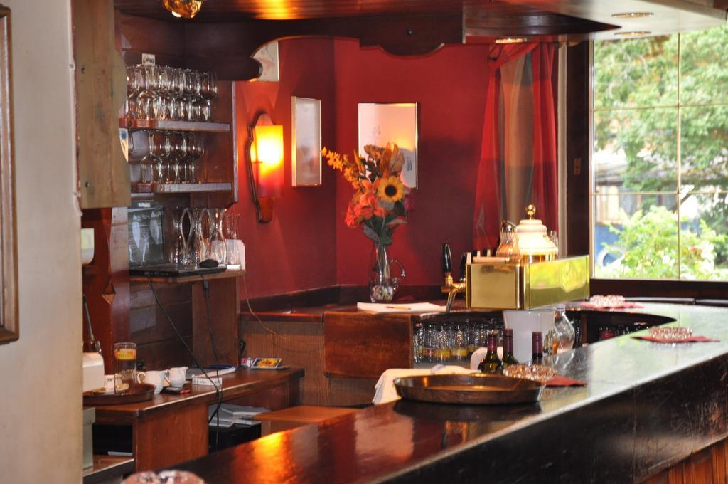 Großkirchheim Hotel Post מראה חיצוני תמונה