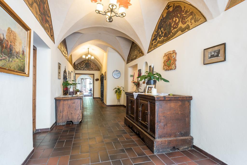 Großkirchheim Hotel Post מראה חיצוני תמונה