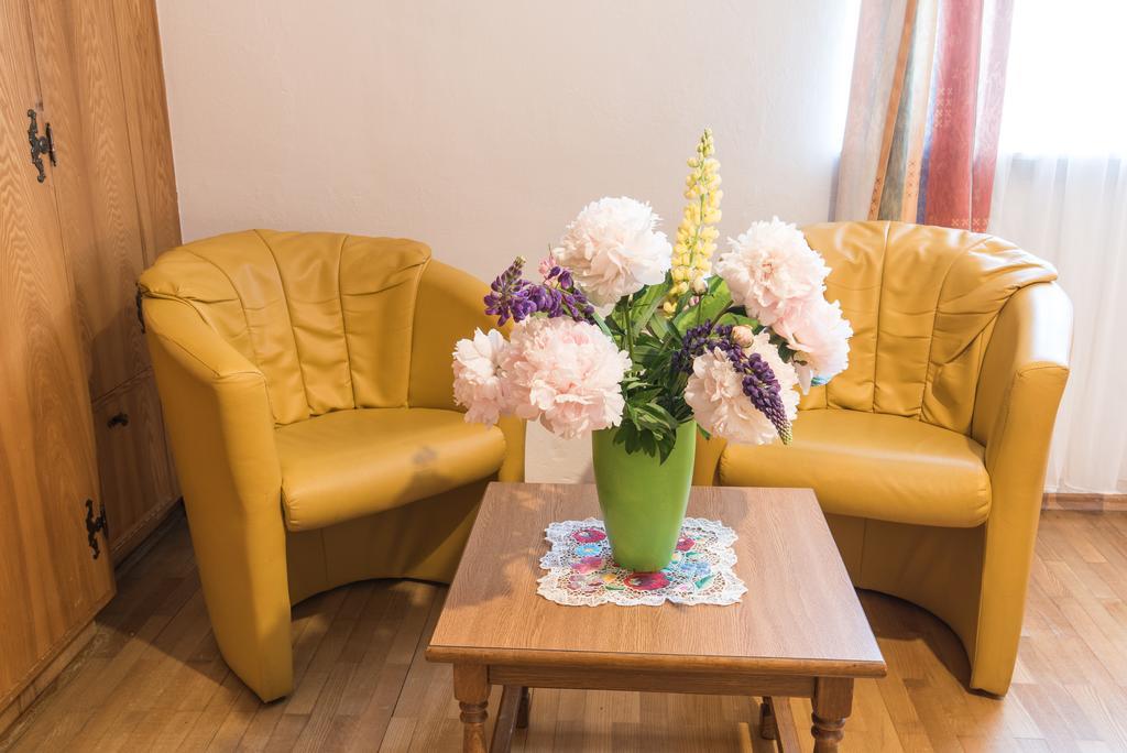 Großkirchheim Hotel Post מראה חיצוני תמונה